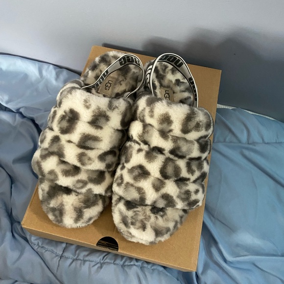 Ugg Fluff Yeah white leopard size 8 💕 - Picture 2 of 6